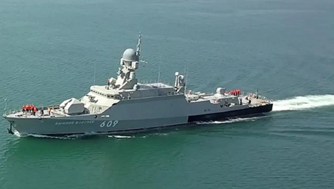 Русия прикрила инцидент с ракетен кораб, разбил се в танкер във водите на Азовско море