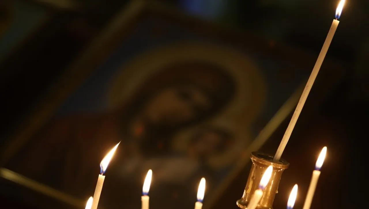 Днес почитаме двама епископи - св. Амфилохий Иконийски и св. Григорий Акрагантийски