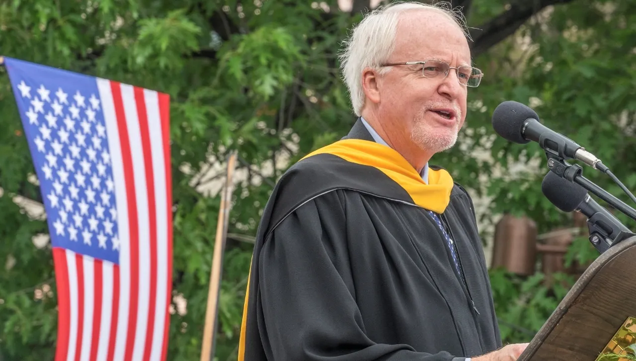 Днес празнуватДжон Байърли американски дипломат бивш посланик в БългарияСтефан Тафров