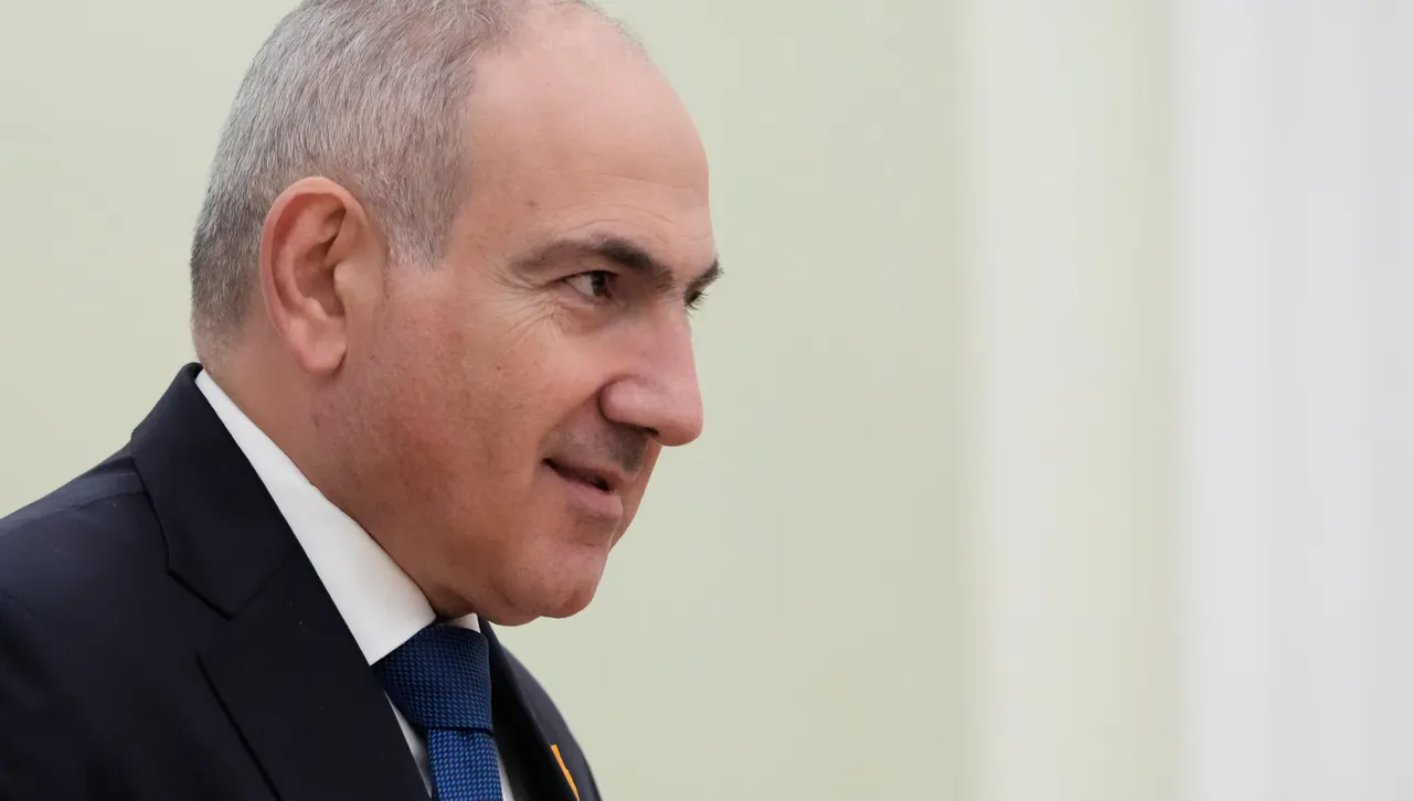 Опозиционният алианс Силна Армения начело с руския бизнесмен от арменски