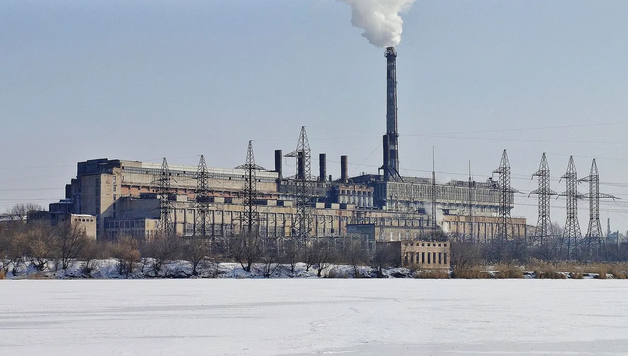 Поразиха 2 големи електроцентрали в окупирания Донецк, токът масово спря