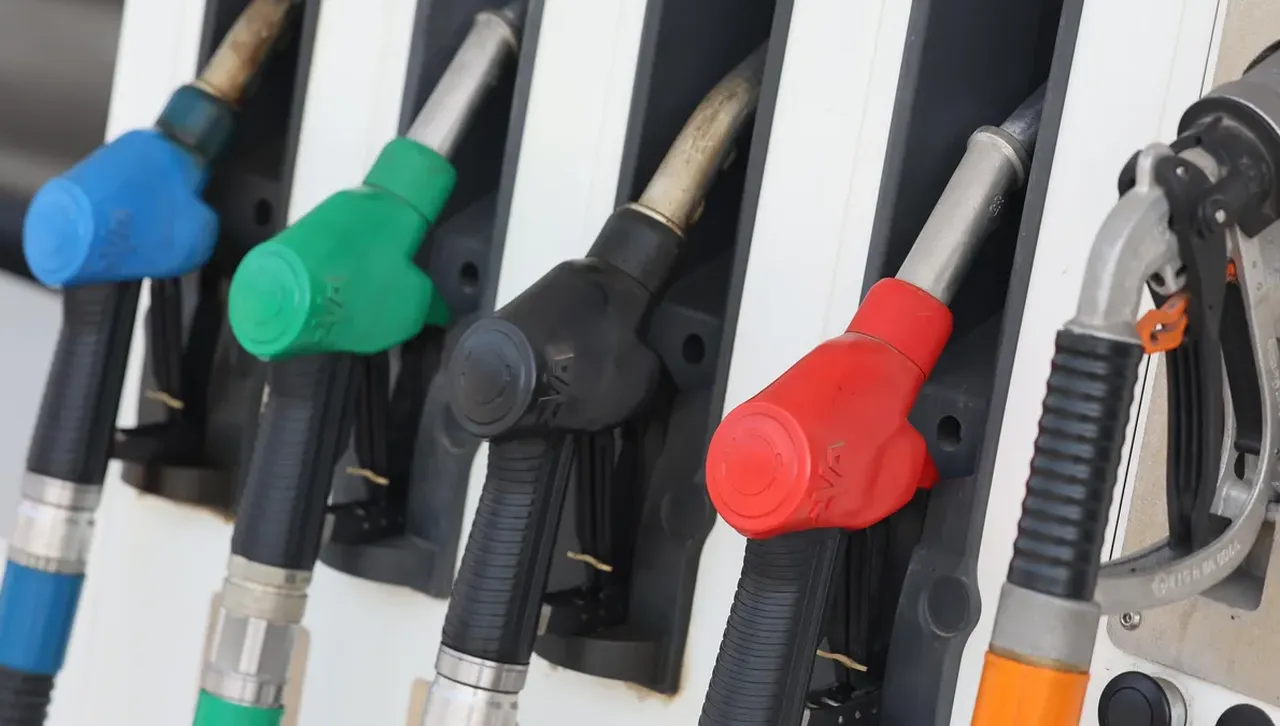 Цените на горивата в Италия тръгнаха нагоре, Мелони пред трудни решения