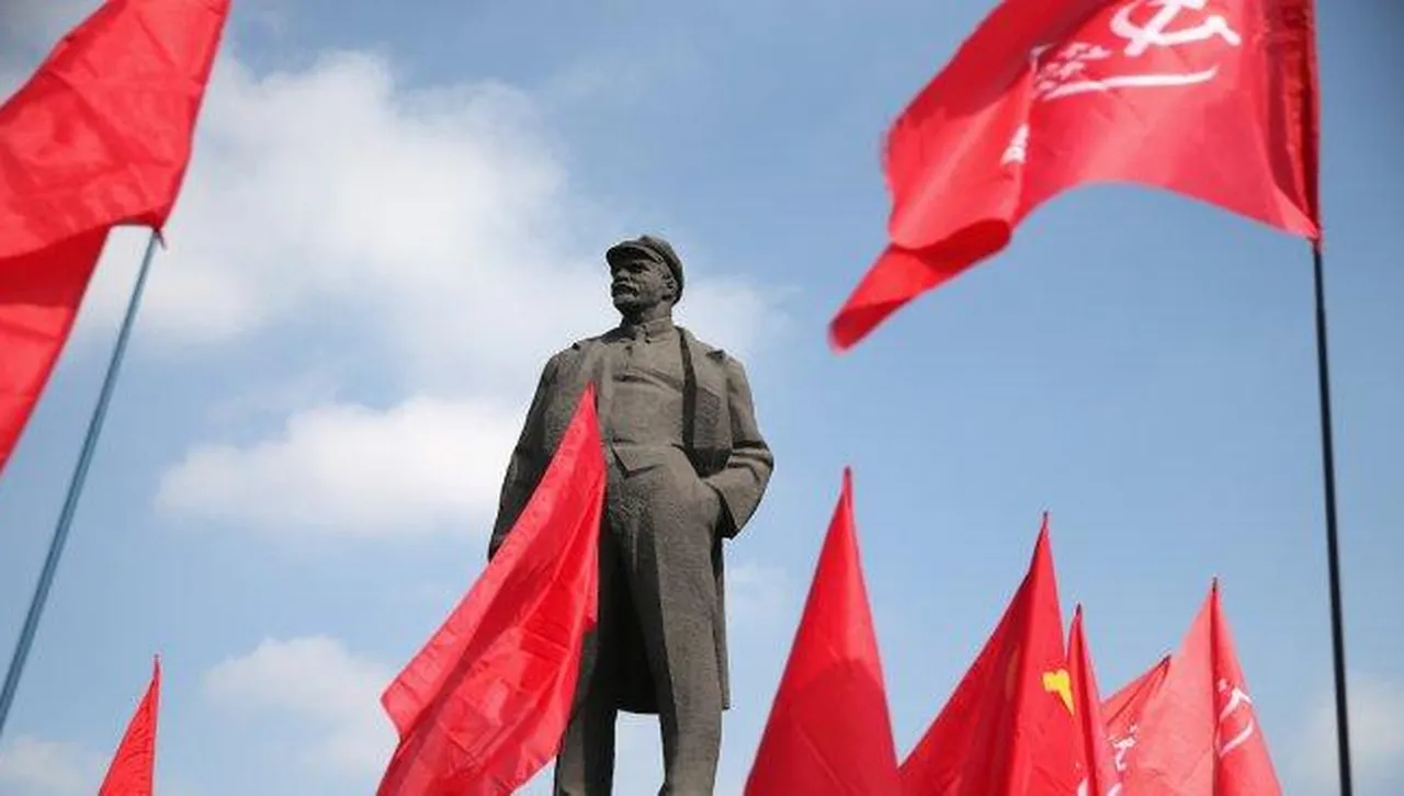 Култът към мумията - докога трупът на Ленин ще лежи на Червения площад?