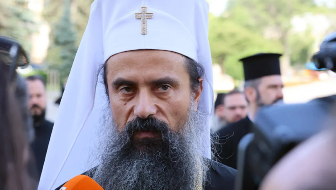 Долни Богров пише на патриарх Даниил: Ваше Светейшество, Осмата Божа заповед гласи: „Не кради!“