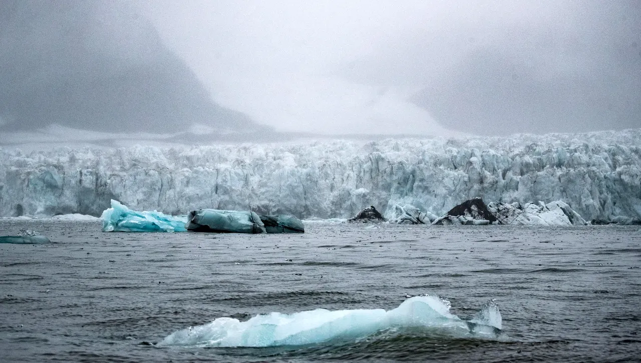 "Руски ъгъл" на територията на НАТО, с паметник на Ленин - как Русия се закотви на норвежкия Шпицберген