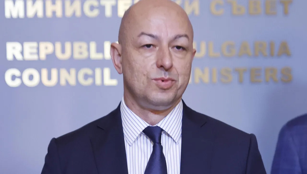 В нарушение на Закона за публичните финанси на Министерството на