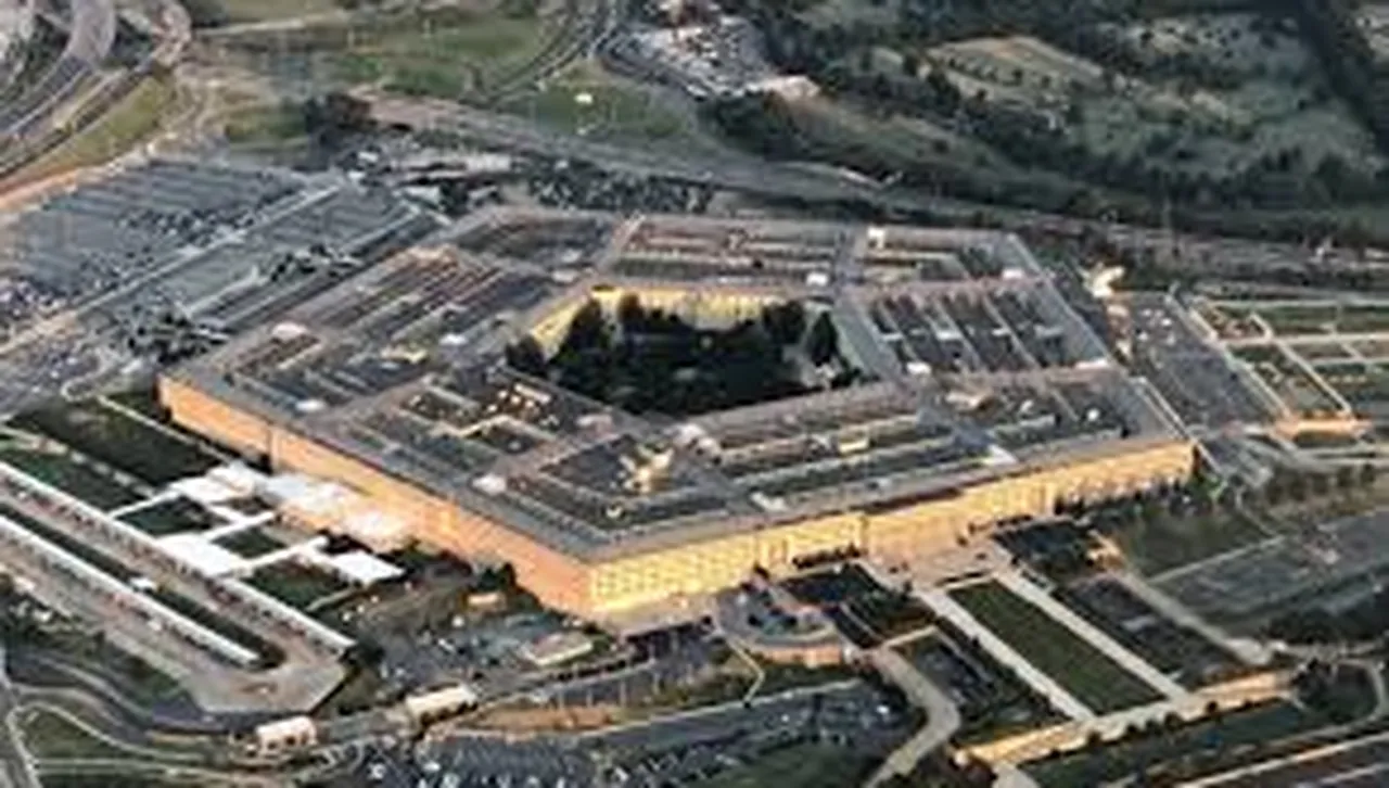 САЩ заявява че ще възстанови американското военно превъзходство в Западното