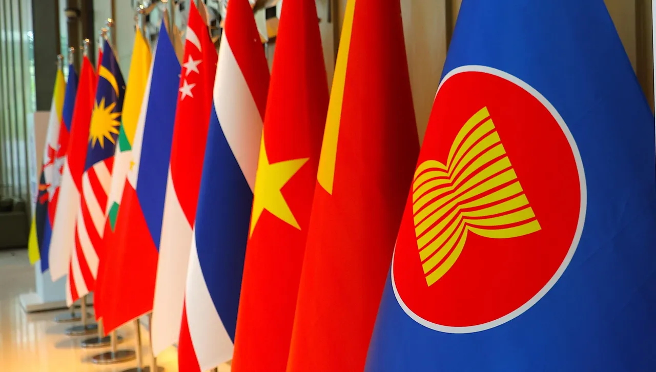 АСЕАН няма да предприема ответни мерки срещу митата на САЩ, ще преговаря