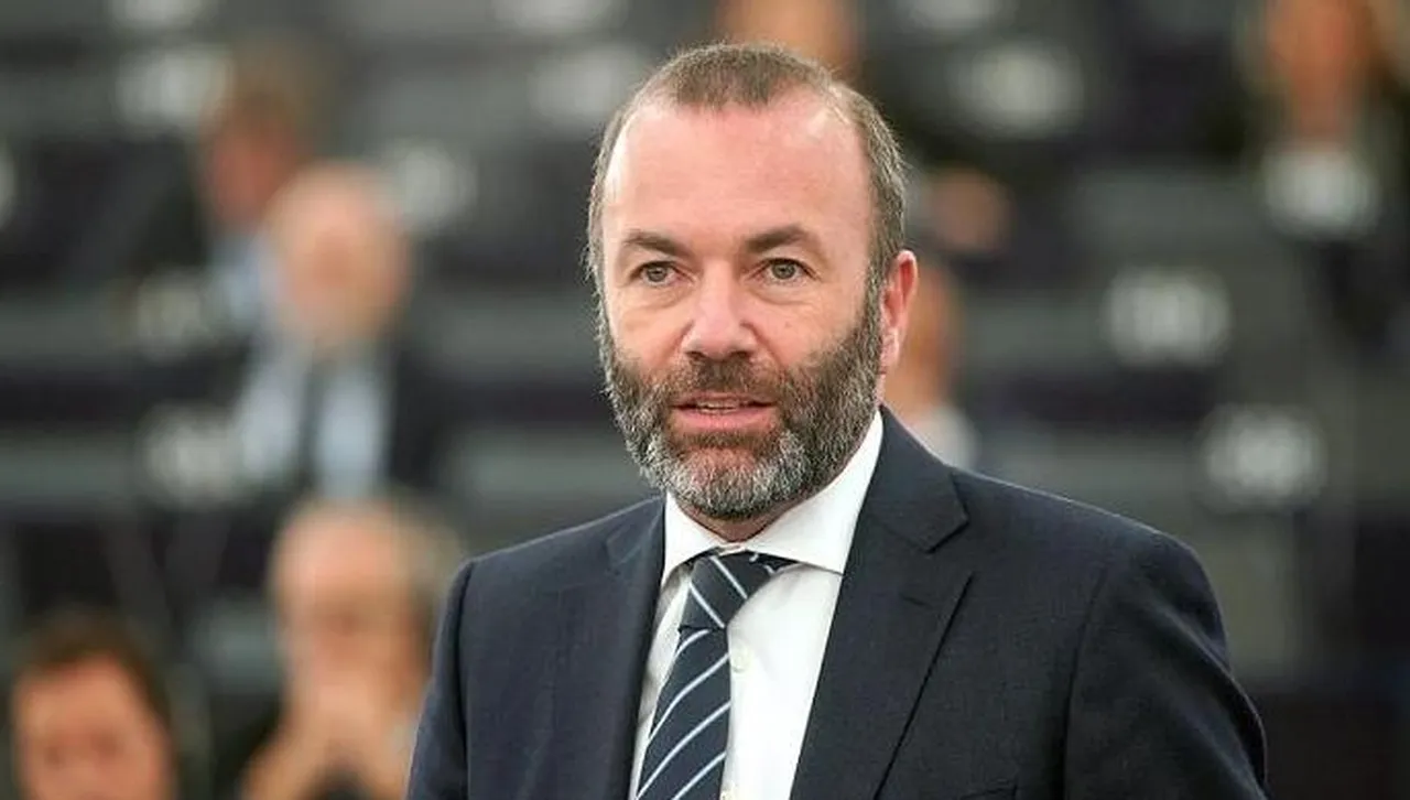 ЕНП е на път да изключи партията на Вучич - сега тя е асоцииран член