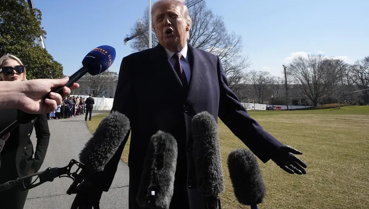 Политико: Атаката към Иран е далеч по-рискова от всичко, което Тръмп е правил досега