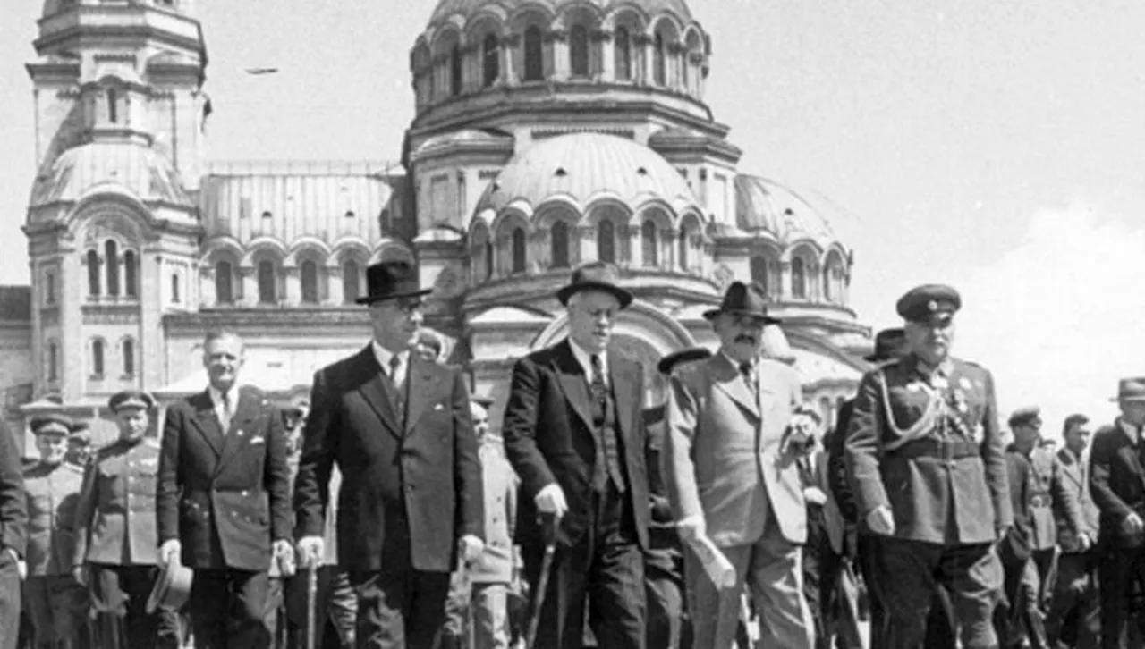 15 септември 1946: Референдум под сянката на Кремъл превръща България в народна република