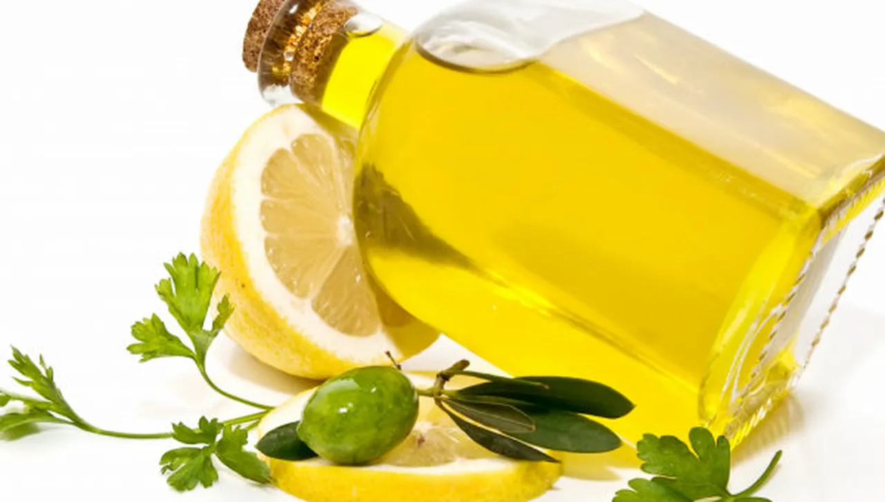 Полезно ли е да пържим със зехтин? С кое растително масло да сготвим?