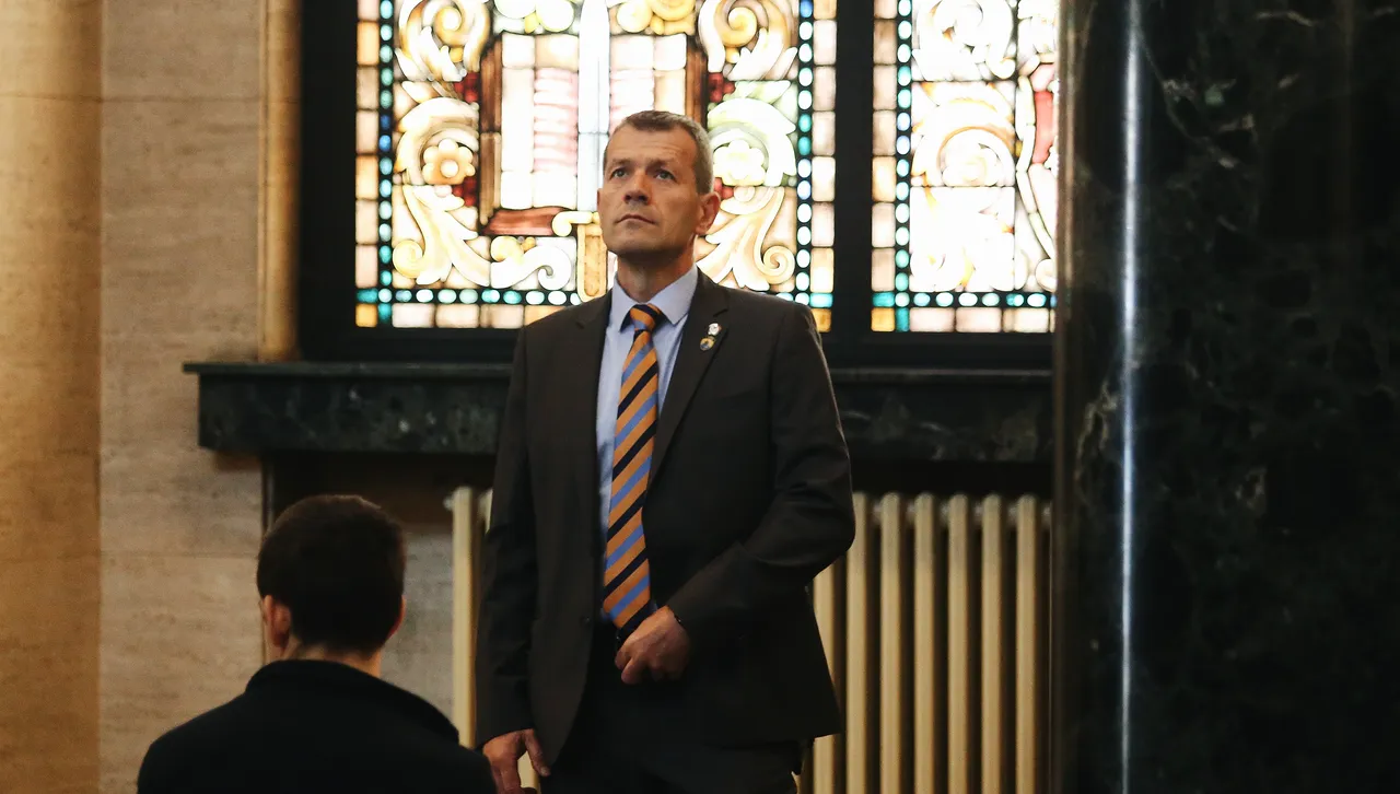 Апелативният съд оправда Боян Расате по делото за ЛГБТ центъра