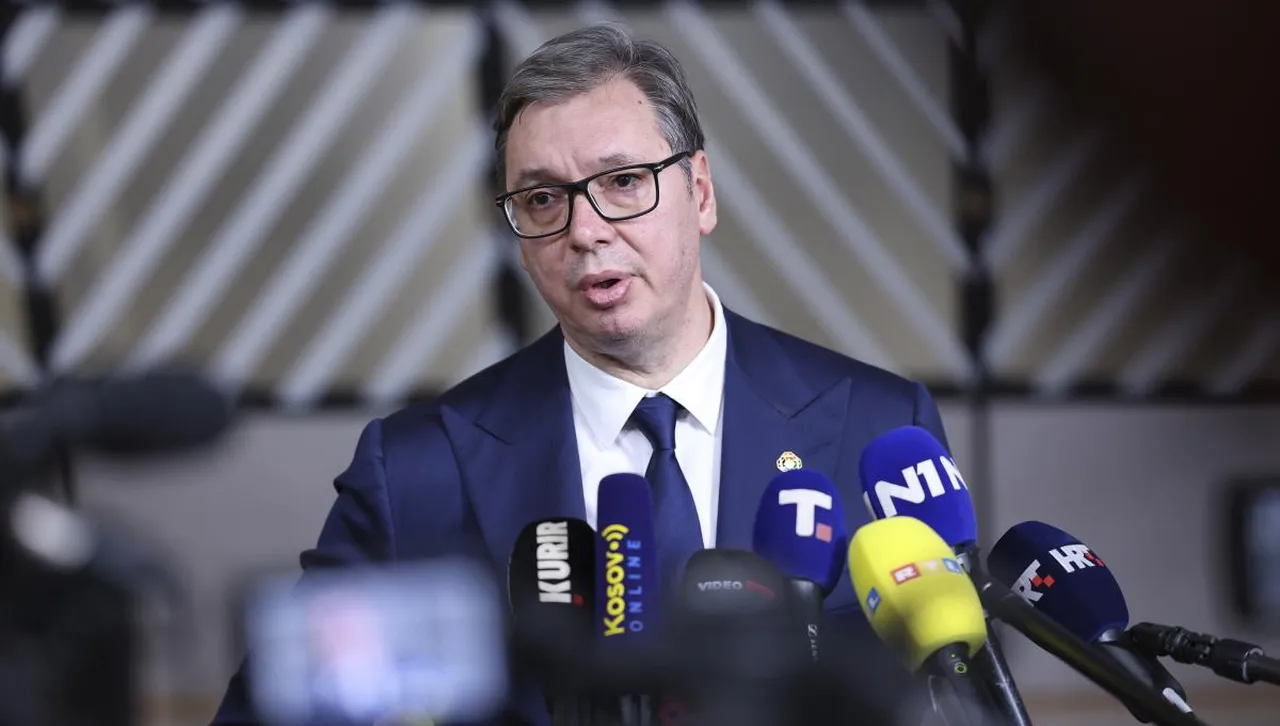 Щели да го направят за да отклонят вниманието от новите