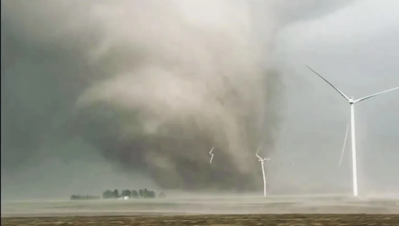 Торнадо върлува в Бразилия и уби най-малко петима