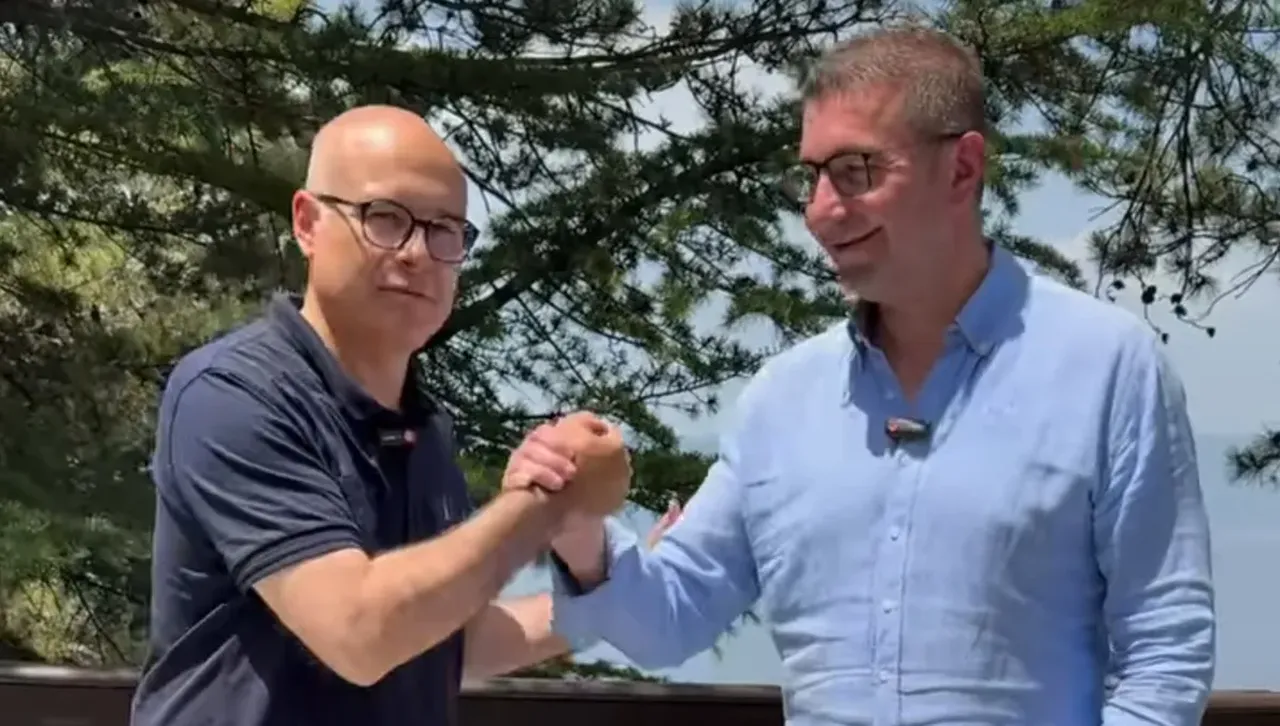 Мицкоски и лидерът на Сръбската прогресивна партия Вучевич проведоха „братска среща“ в Охрид