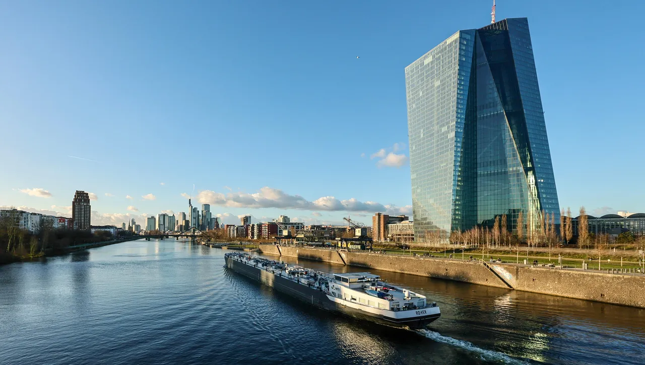 Светлинната инсталация беше тествана днес Всяка вечер в продължение на