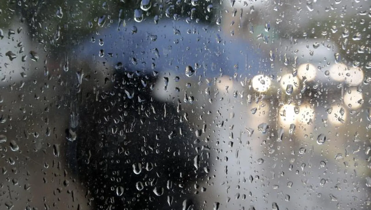 Облачно, с краткотрайни валежи, възможни са и градушки