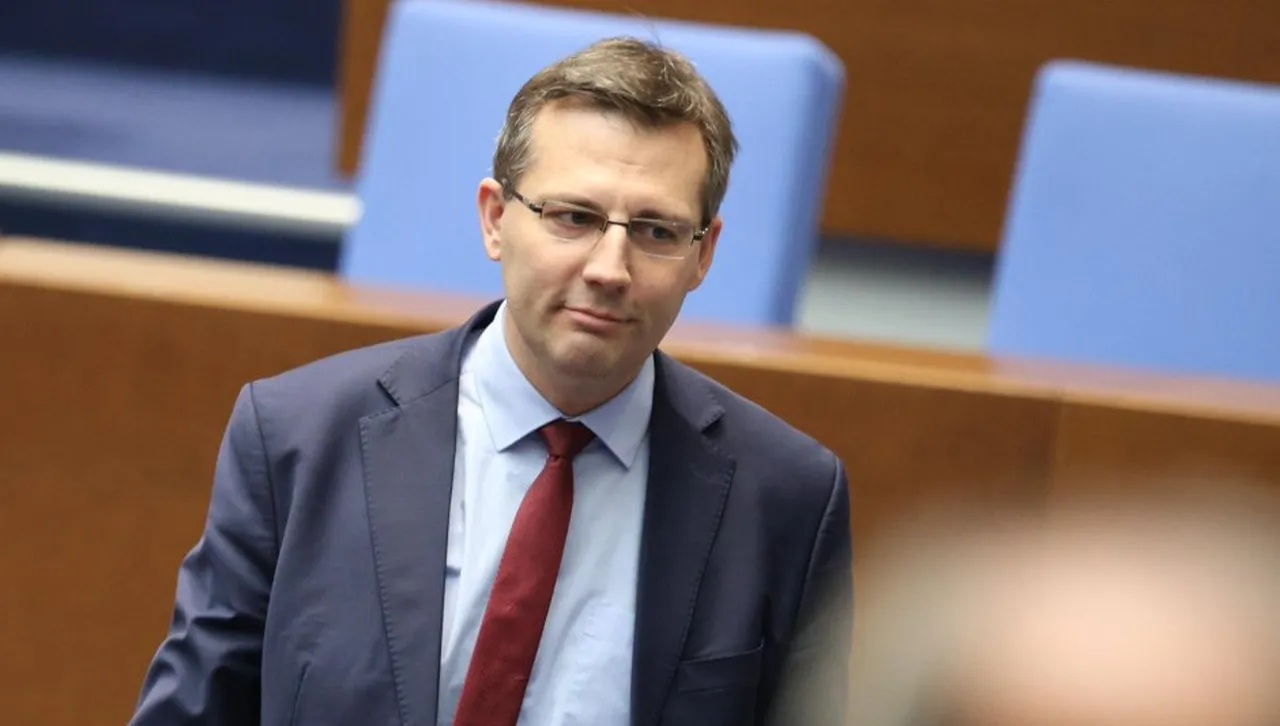 Проектите на фондациите на Сорос подмениха битката на истинските борци за демокрация и дисидентите