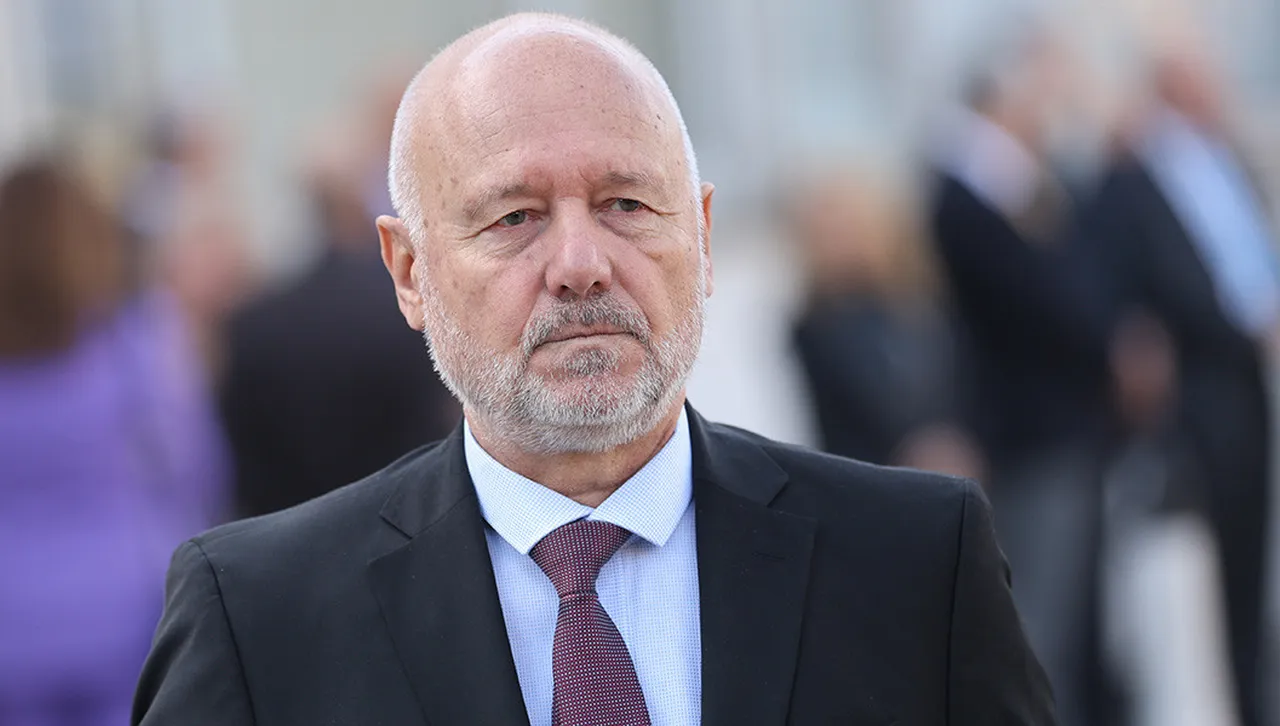 Бившият военен министър прогнозира че с влизането на Румен Радев