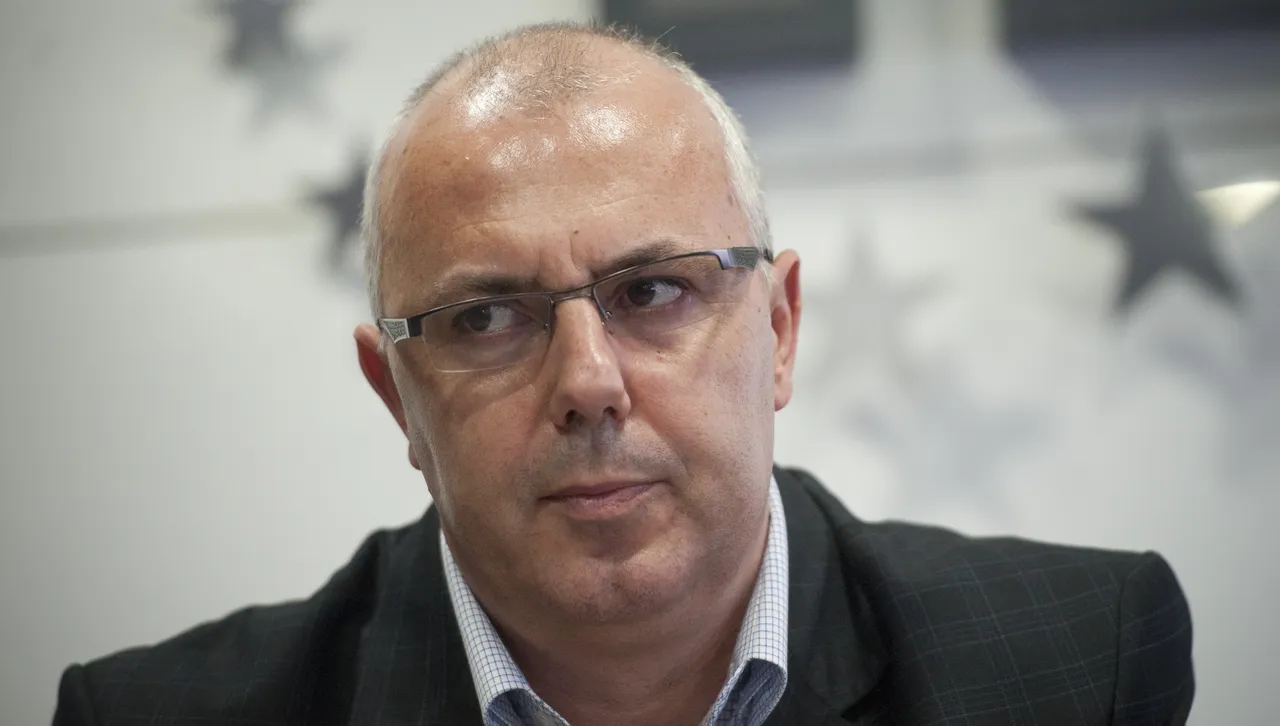 Проф. Веселин Вучков: Предлагат за шеф на Комисията по досиетата човек, участвал в разгрома на първата подобна структура