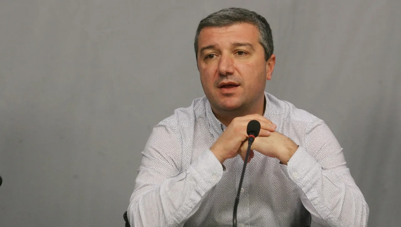 Драгомир Стойнев: Не е вярно, че България ще плаща чужди дългове