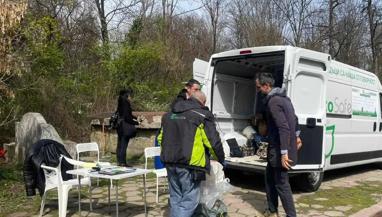 1287 кг. опасни отпадъци предадоха жителите на Младост и Лозенец за един ден
