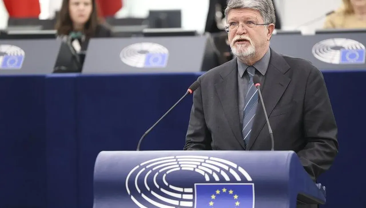 Докладчикът на Европейския парламент за Сърбия каза че предложението на
