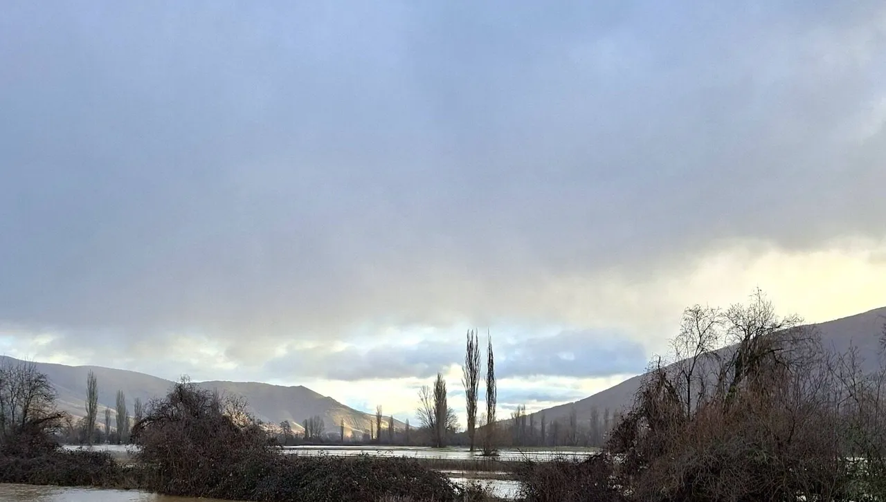 В Охрид бяха наводнени мазета гаражи и дворове а р