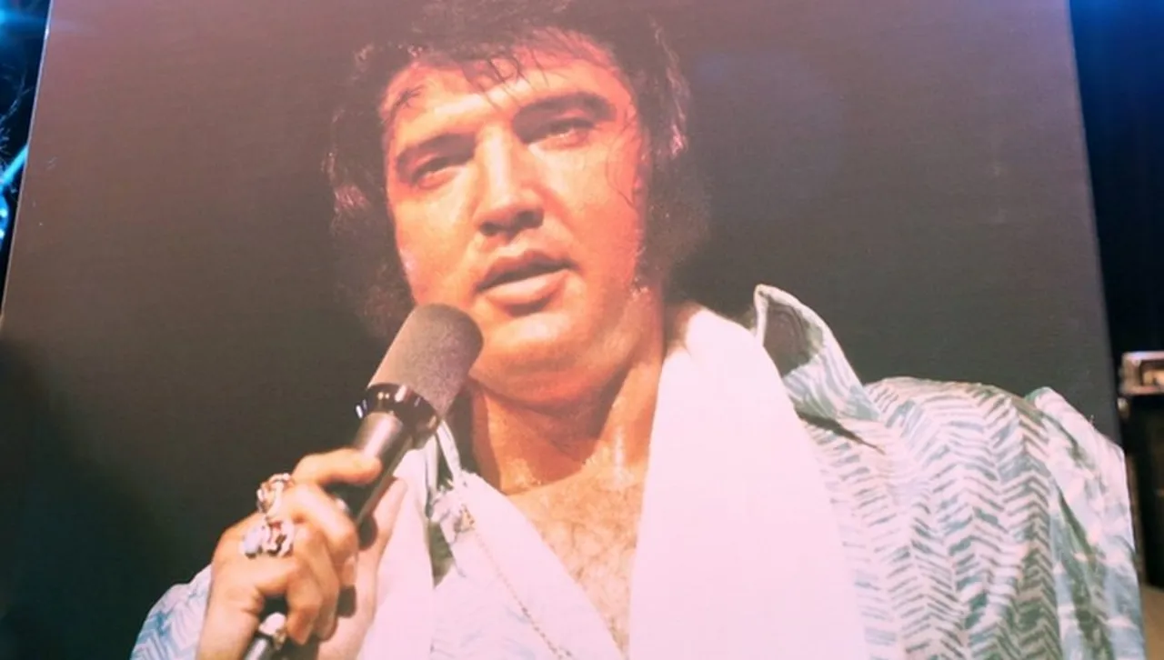 Елвис Пресли на 91: Бедното момче от Мисисипи, което седна на трона на рокендрола (Видео)