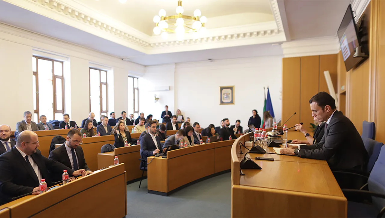 След инфарктни дебати приеха Бюджета за 2025 на Столична община