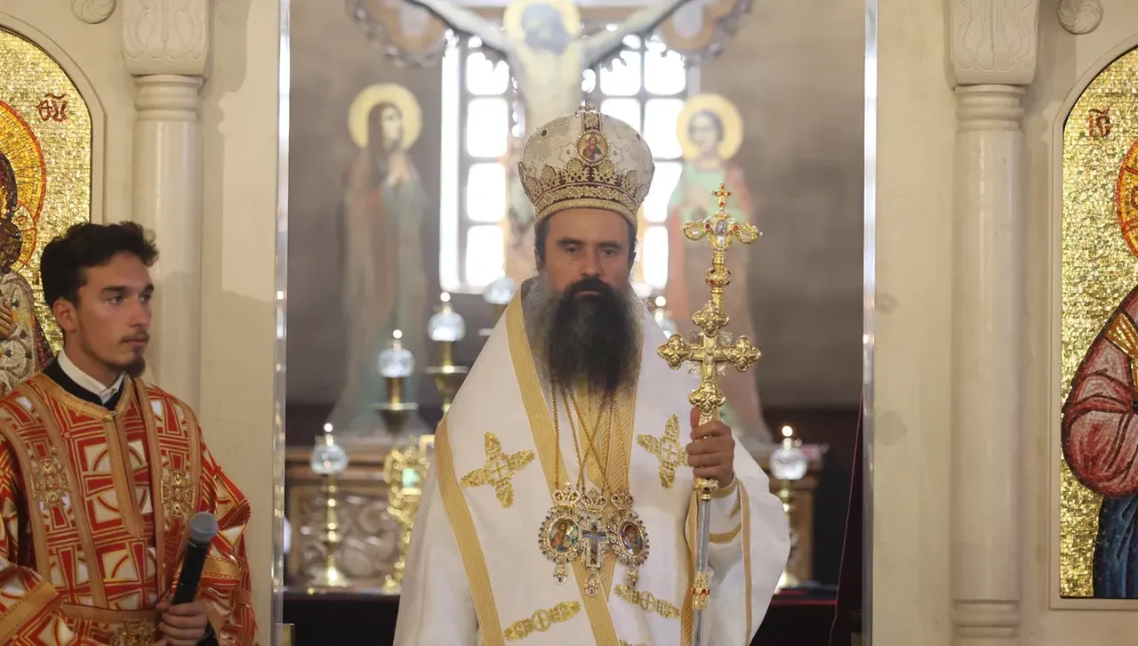 Новаторско! Миряните от Долни Богров отправиха молитва към Бог и патриарха