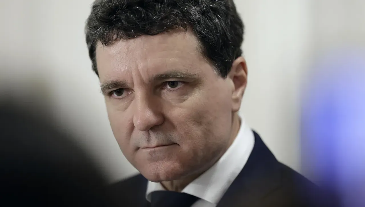 Никушор Дан спечели изборите в северната ни съседка с безспорно