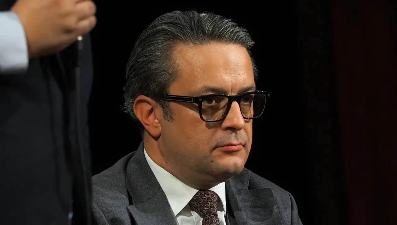 Тома Биков: Парите не растат по дърветата. Да, Асен Василев е фокусник, но...