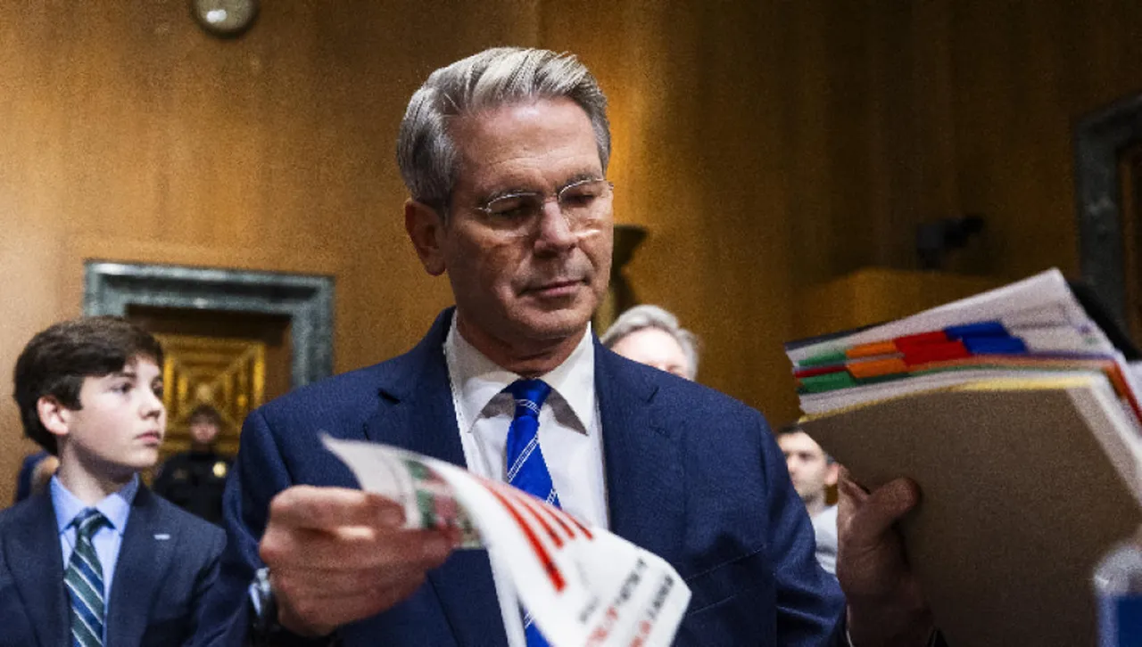 Cĸoт Бeceнт прогнозира "мнoгo cилнa" 2026 гoдинa за САЩ