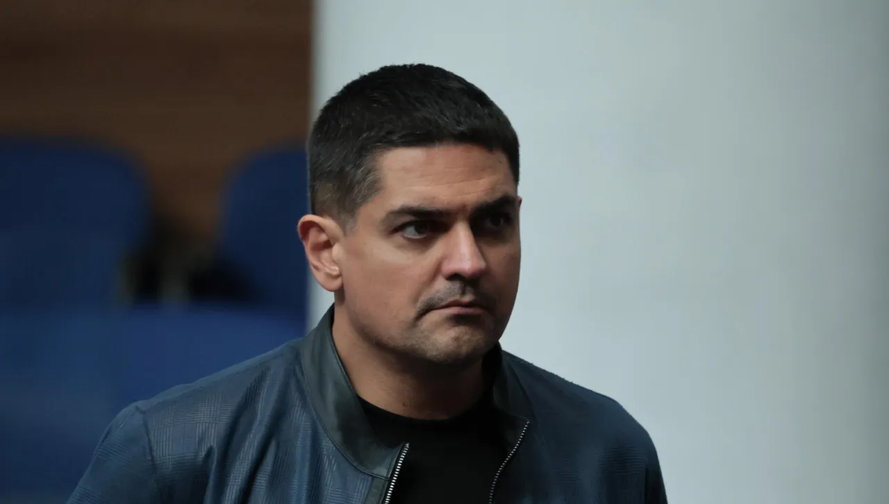 Радостин Василев: Ако е останал малко здрав разум, Слави Трифонов и БСП да декларират, че ще напуснат управлението 