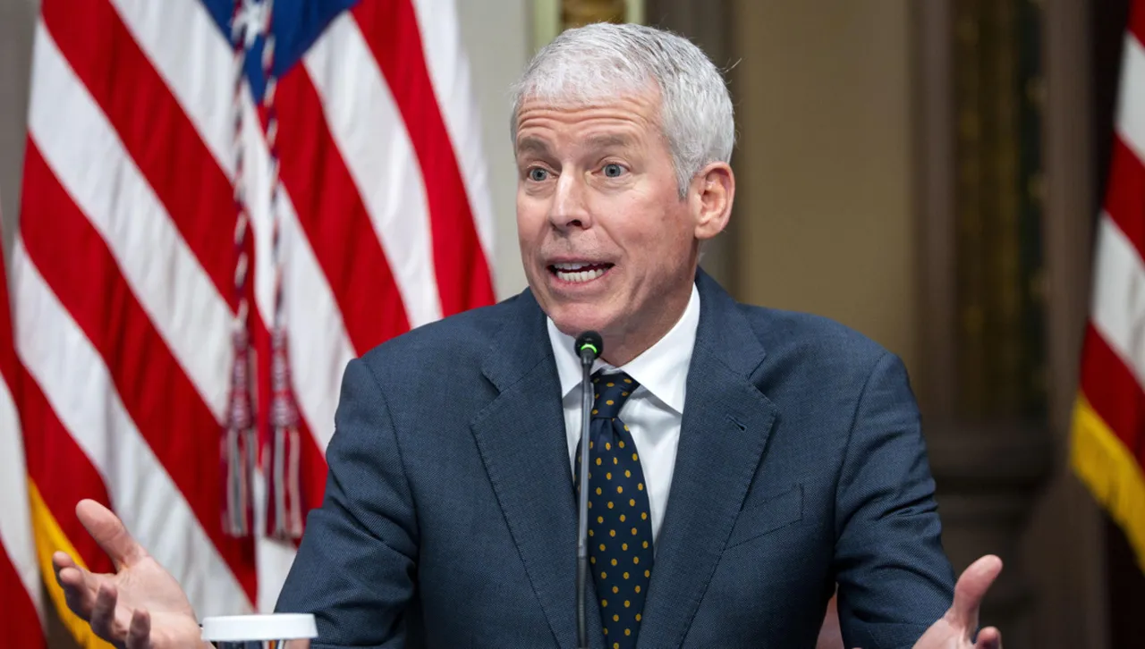 Енергийният министър на САЩ изтри публикацията си, че военноморските сили  са ескортирали петролен  танкер в Ормузкия проток