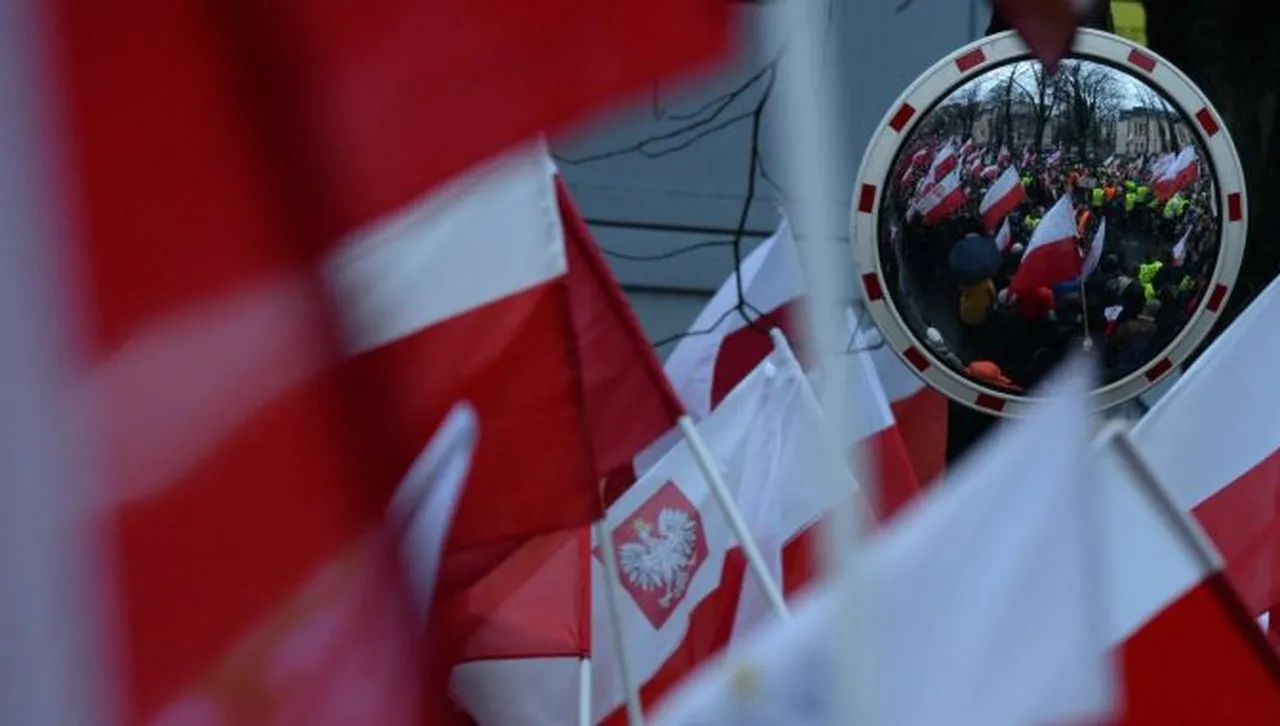 Заради вражески шпионаж: Солени глоби дебнат туристите в Полша, ако правят снимки 