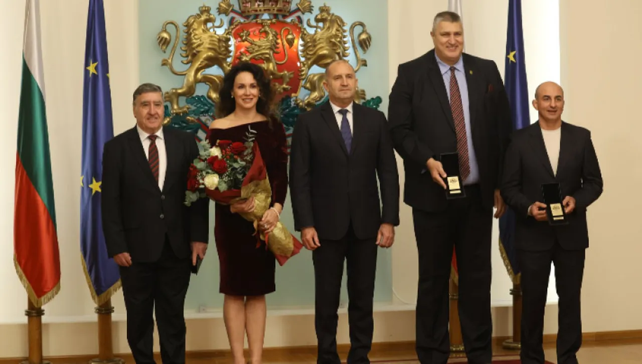 Румен Радев връчи президенските отличия на български спортни легенди 