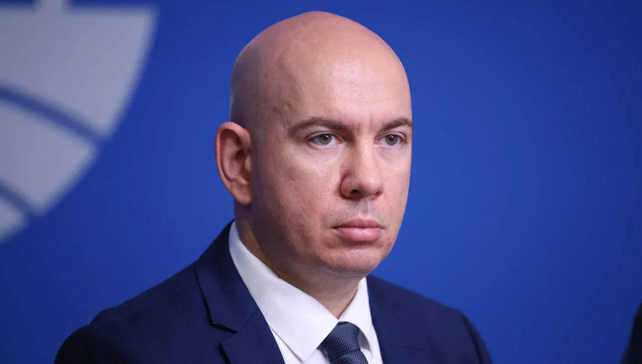 Ангел Георгиев обвини ГЕРБ ДПС ПП ДБ които подкрепиха свалянето
