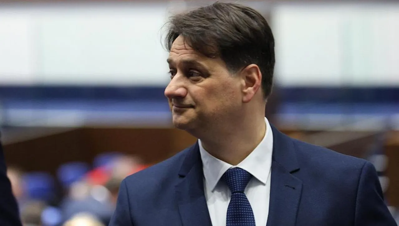 След интриги на Деса Радева министърът на културата Бачев смени шефа на политическия си кабинет