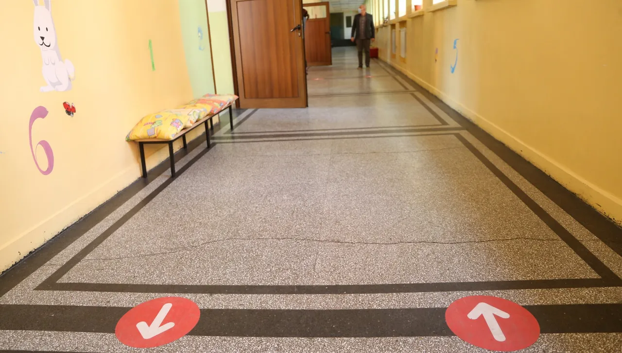 Заедно с ръста на основните възнаграждения анексът подписан от КТ