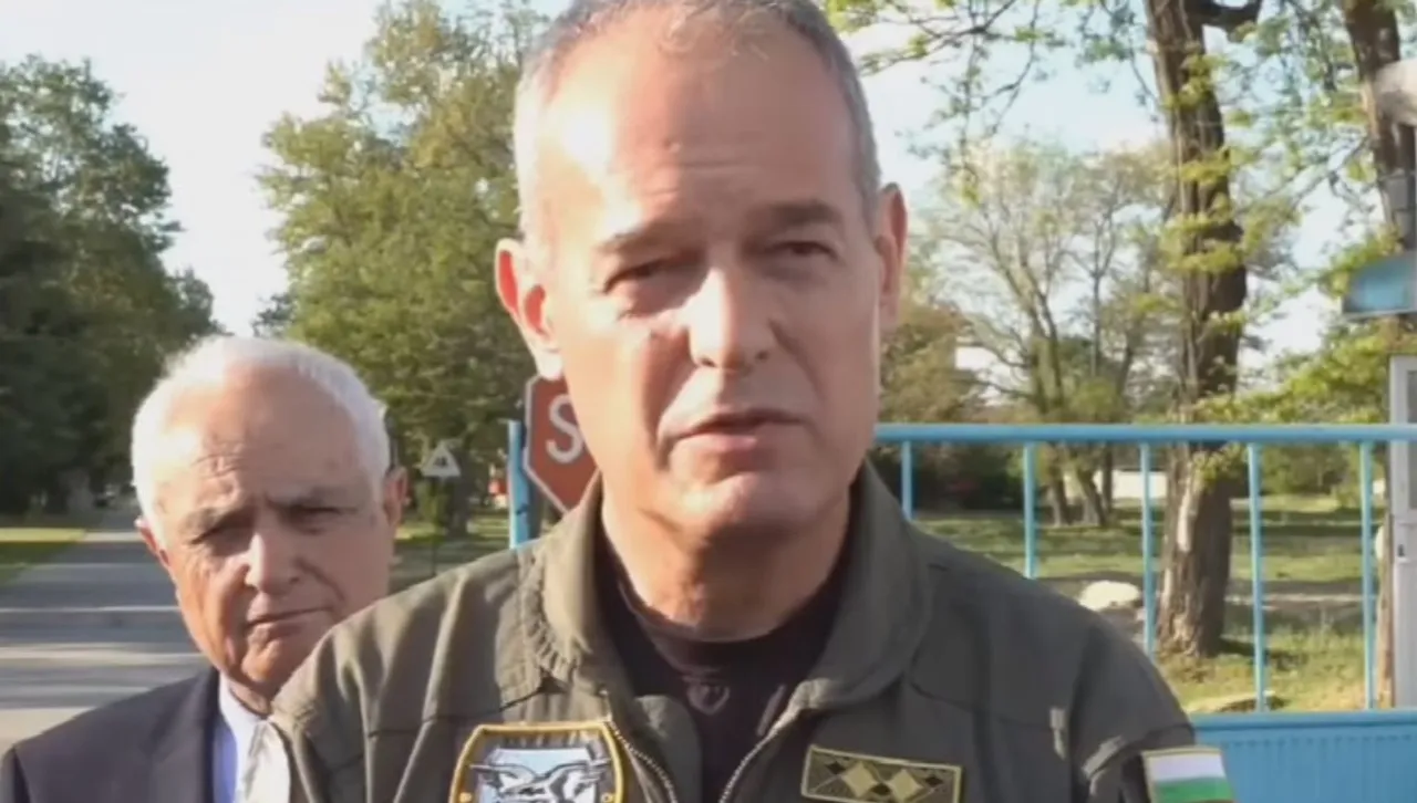 Шефът на ВВС призна за проблем с първия F-16, но имало разлика между счупен  двигател и пукната гума на колата