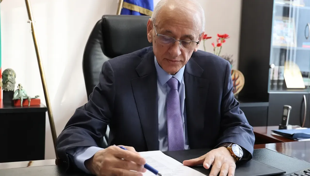 Министърът на здравеопазването предлага всички ваксинации да бъдат вписани в електронните здравни досиета 