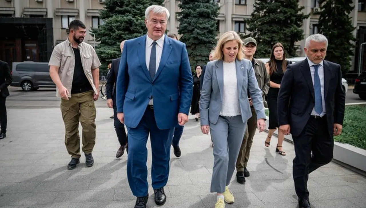 Укринформ: Австрийският външен министър е на посещение в Одеса