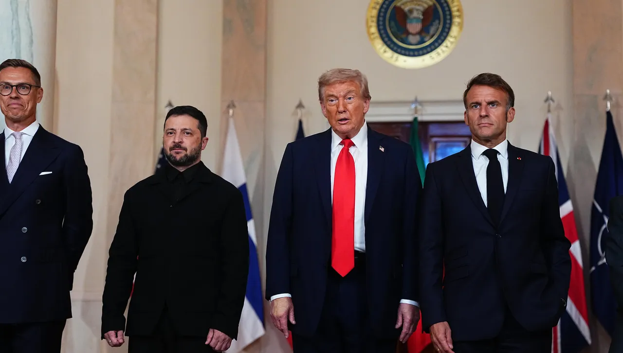 Тръмп шушне на Макрон: Путин иска да направи сделка за мен. Разбираш ли? Колкото и налудничаво да звучи