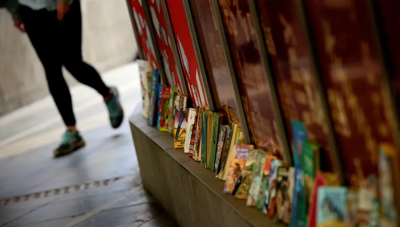 „Това отвори нещо в мен“: Защо хората се обръщат към книготерапията 