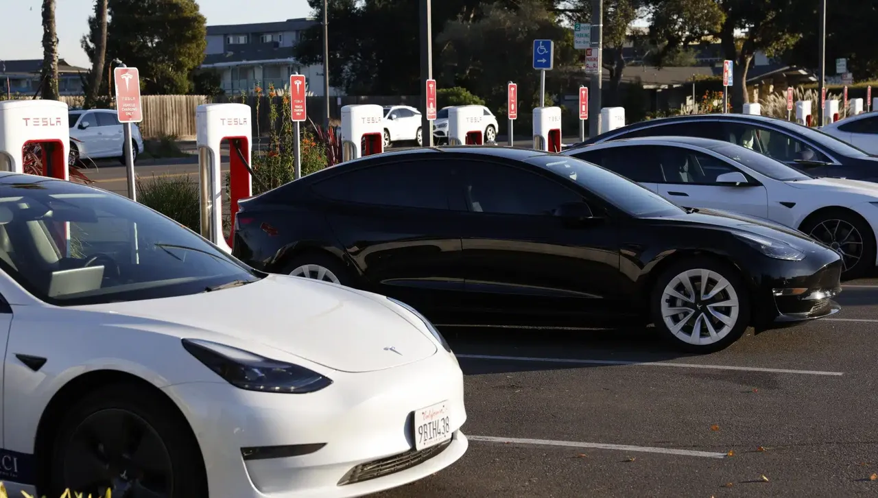 В столицата са реновирани 320 паркоместа, изчистени са „калните точки“ в зоните за паркиране