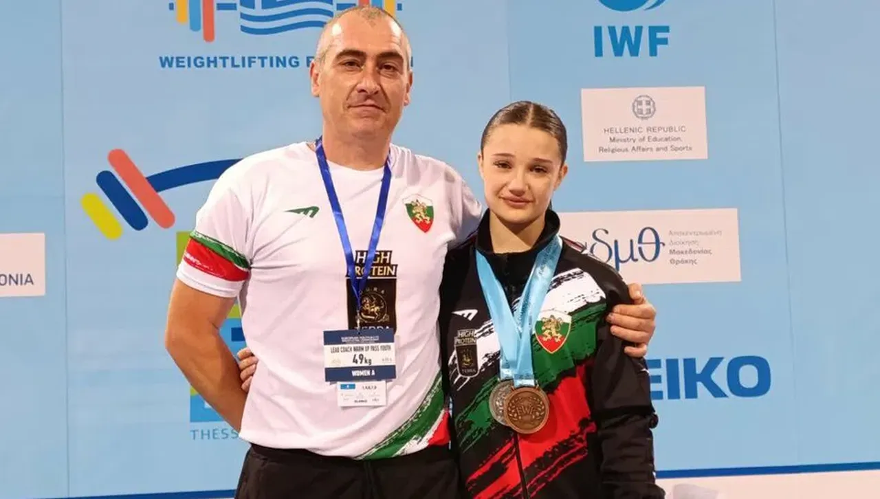 Злато и бронз за България на Световното по вдигане на тежести за девойки