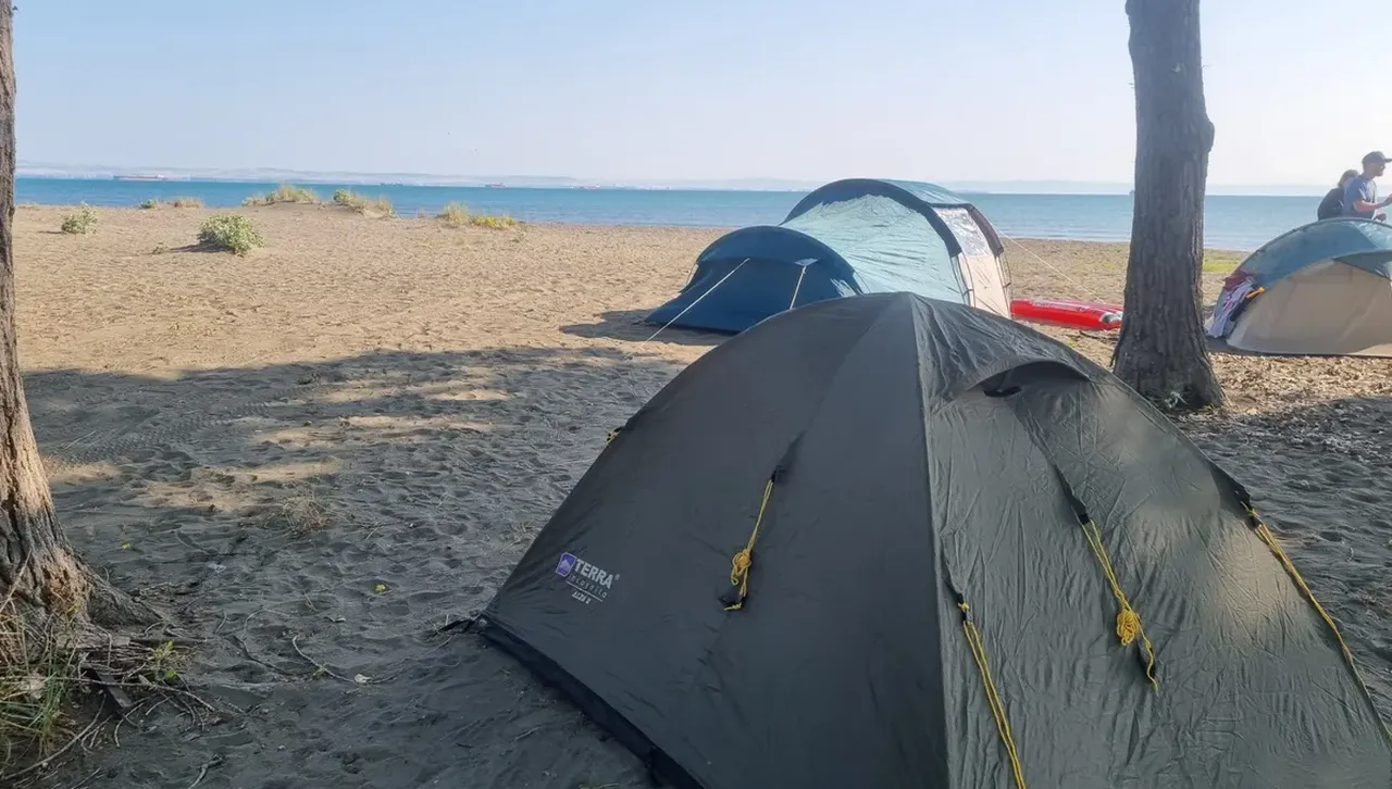Дронове следят за незаконно къмпингуване по морския бряг